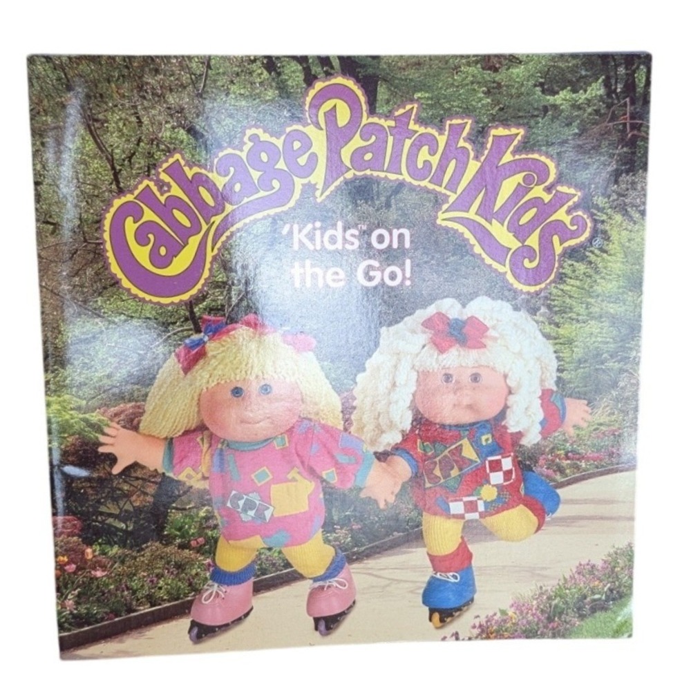 Vintage 1984 Cabbage Patch Kids Kids on the Go! Parker Brothers Softcover Book
